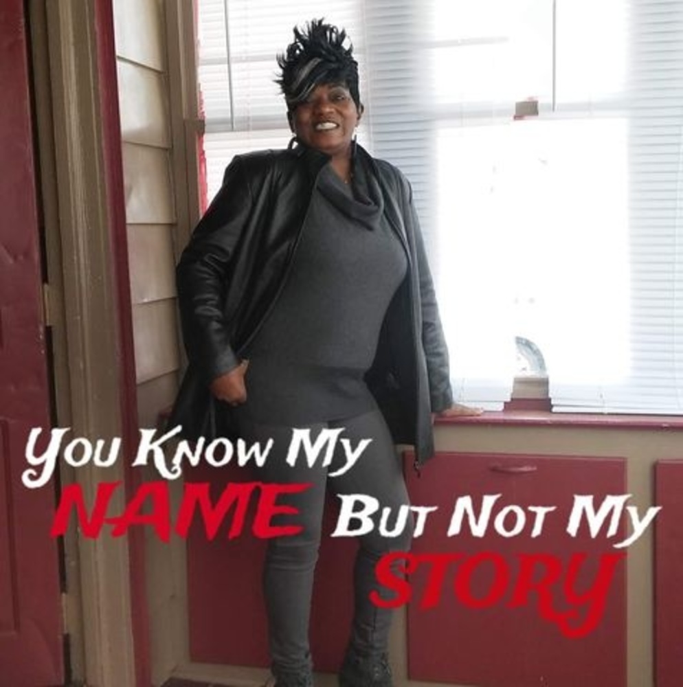 Meet your Posher, Sirmonia